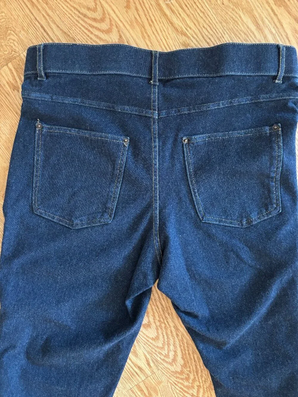 HUE Blue Skinny Jeans  Stretch Comfort Pull-On Full Length Women's Size Medium - Picture 3 of 5